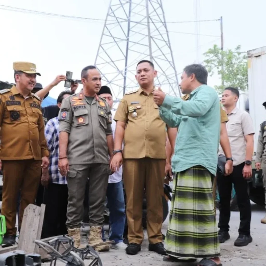 Bupati Bekasi Turun Langsung, 19 Bangunan Liar di Cikarang Barat Ditertibkan