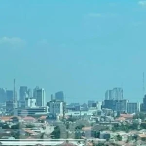 Cuaca Surabaya: Cerah Seharian, Suhu Mencapai 36 Derajat