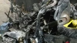 Geng Motor Serang Warga di Makassar, Satu Motor Yamaha Aerox Dibakar 3 Sepeda motor Yamaha Aerox terbakar usai dugaan penyerangan geng motor terhadap warga di Jalan Gunung Bawakaraeng, Makassar