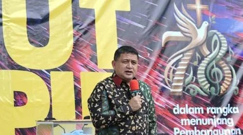 Munafri Arifuddin memberikan sambutan pada HUT ke-78 GPIB Immanuel Makassar di Jalan Balaikota.