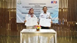 Penandatanganan kerja sama KAI Daop 7 Madiun dan Kejari Kediri terkait penanganan hukum perdata dan tata usaha negara