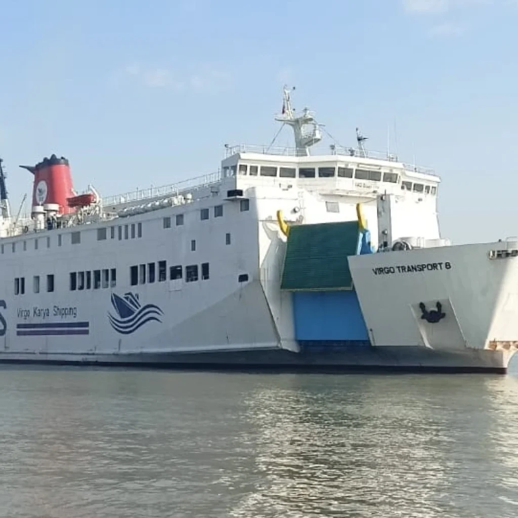 KM Virgo Transport 8 dalam penanganan kasus kecelakaan kapal di Laut Jawa