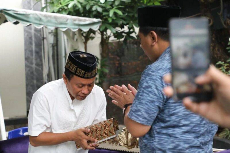 Wakil Gubernur Jawa Tengah Taj Yasin Maimoen saat menyampaikan belasungkawa atas meninggalnya atlet Porprov Syabilla Rizkia