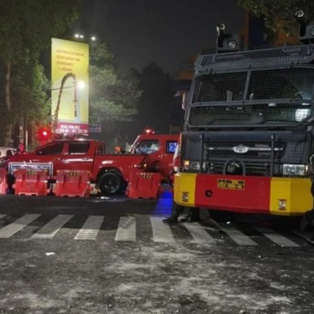 Diserang Molotov di Bandung, 16 Polisi Terluka dan 4 Alami Luka Berat