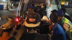 Evakuasi pria asal Jember yang diduga lompat ke laut di Gilimanuk, Jembrana, Bali