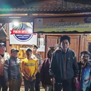 Terobos Jalur Pendakian yang Ditutup akibat Karhutla, 9 Pendaki Gunung Kawi Dievakuasi