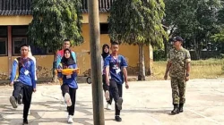 Babinsa Saronggi Latih PBB Pelajar Sumenep, Tanamkan Disiplin
