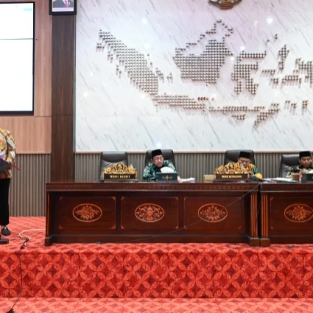Rapat paripurna DPRD Sumenep membahas dana cadangan Pilkada 2029 sebesar Rp75 miliar