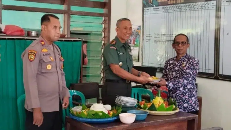Forkopimka Batuputih kunjungi Koramil 0827/15 Sumenep dalam rangka HUT ke-81 TNI