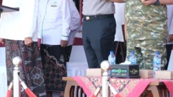 Kapolresta Sumenep Ariek Indra Sentanu menghadiri apel Hari Santri Nasional 2026 di Kantor Bupati Sumenep