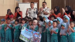 Rutan Sumenep Kenalkan Batik Catra dan Saronen kepada Siswa TK 4 Kunjungan edukasi siswa TK RA Darul Jalal mengenal Batik Catra dan musik saronen di Rutan Sumenep