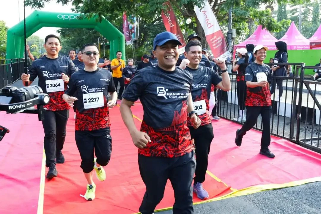 Bupati Lukman Hakim mengikuti Maduruns Hari Jadi Bangkalan ke-495 bersama masyarakat