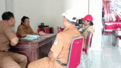 Pelatihan menjahit bagi ibu-ibu di Desa Karanganyar Sumenep untuk meningkatkan ekonomi keluarga