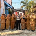 Police Goes to School Sumenep, Satlantas Bagikan Helm