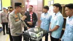 Kegiatan POLIRAN Polresta Sumenep bersama peserta di Balai Latihan Kerja Desa Parsanga untuk mendukung peningkatan keterampilan kerja