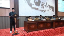 APBD Sumenep 2027 Dibahas DPRD, Defisit Capai Rp96 Miliar 3 Rapat Paripurna DPRD Sumenep membahas pemandangan umum fraksi-fraksi terhadap Raperda APBD 2027.