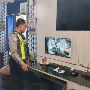 Satlantas Polresta Sumenep Pantau Lalu Lintas Lewat TMC