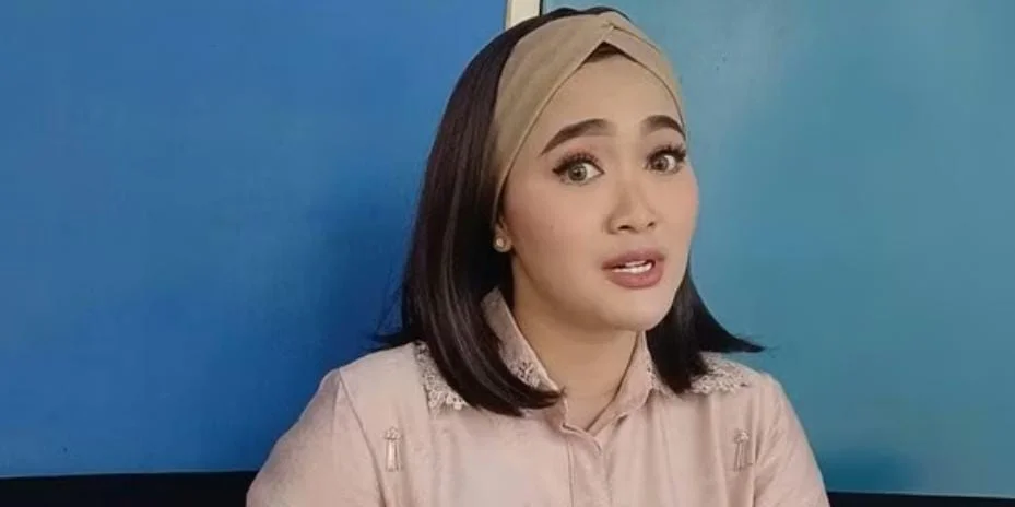 Vega Darwanti berduka setelah ibundanya RA Dian Arunda Dewanthy meninggal dunia pada Senin 13 Juli 2026