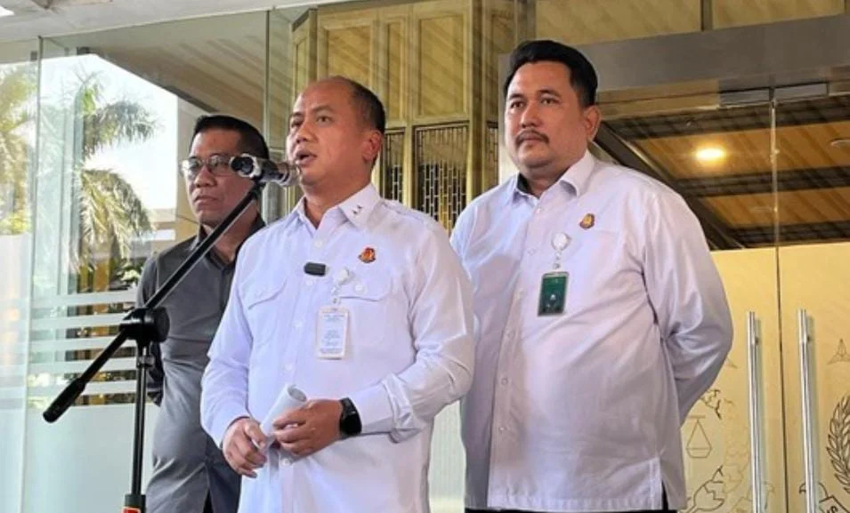 Kapuspenkum Kejagung Anang Supriatna menjelaskan penerbitan tiga sprindik baru untuk mengusut dugaan korupsi yang menyeret Febrie Adriansyah.