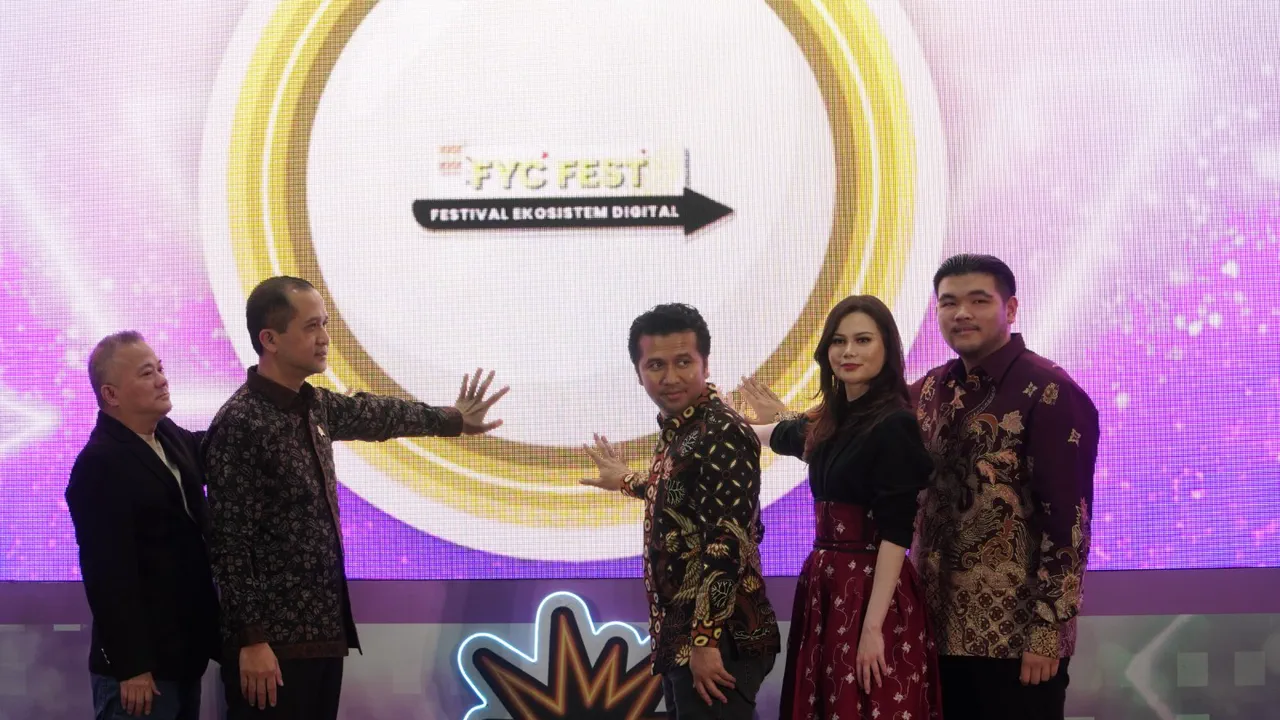 Menteri Transmigrasi dan Wagub Jatim membuka FYC Fest 2026 di Surabaya