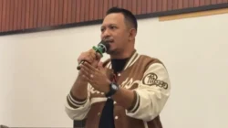 Ali Zainal Abidin mengumumkan pembubaran Yayasan BIP Pamekasan setelah mencatat dua rekor MURI dan berbagai aksi kemanusiaan
